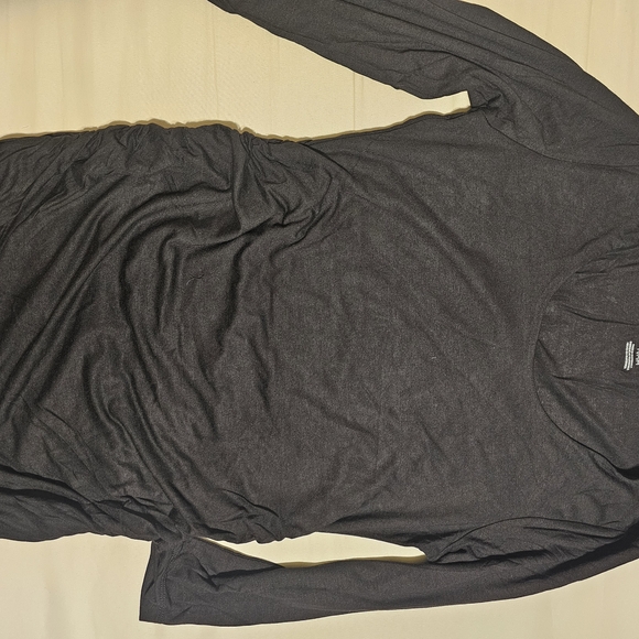 A Pea in the Pod  Maternity Tops .Set Of 3 - Picture 6 of 6